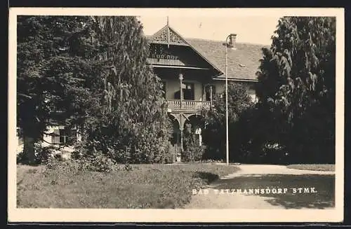 AK Bad Tatzmannsdorf, Blick auf ein Kurhaus, Kur-Hof