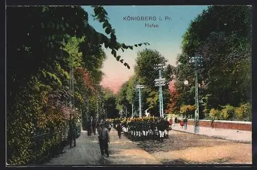 AK Königberg i. Pr., Militärparade in Hufen