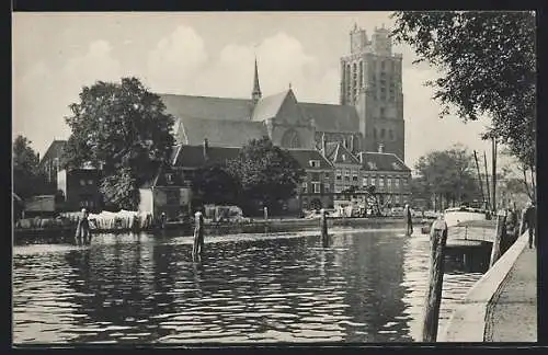 AK Dordrecht, Uferpartie mit Kirche