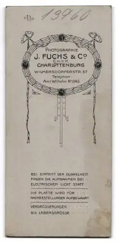 Fotografie J. Fuchs & Co., Charlottenburg, Wilmersdorferstrasse 57, Jüngling mit Schnurrbart und gemusterter Weste