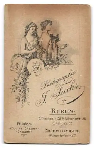 Fotografie J. Fuchs, Berlin, Friedrichstr. 108, Jugendliches Mädchen im schwarzen Kleid, mit einem Blumen-Bouquet