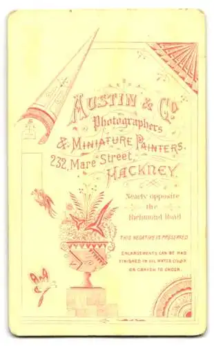 Fotografie Austin & Co., Hackney, 232 Mare Street, Junegr Mann mit einem Schnurrbart und Hufeisenbrosche an der Krawatte