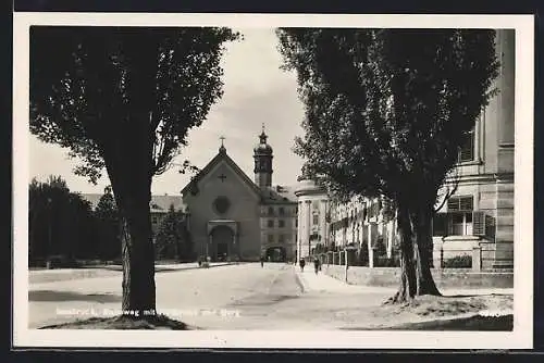 AK Innsbruck, Rennweg mit Hofkirche und Burg