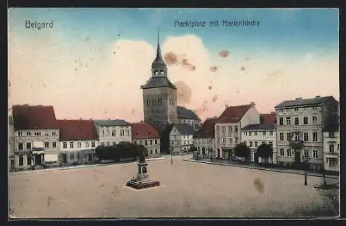 AK Belgard, Marktplatz mit Marienkirche