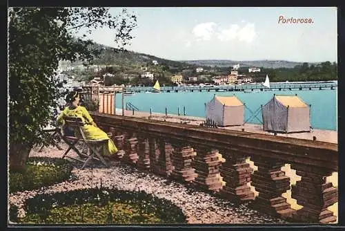 AK Portorose, Blick von einer Terrasse auf das Meer und einen Teil der Ortschaft