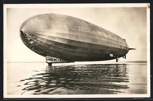 AK Luftschiff LZ 127 Graf Zeppelin auf dem Bodensee