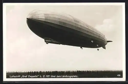 AK Luftschiff Graf Zeppelin LZ 127 über dem Landungsplatz
