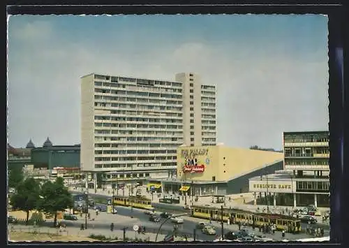 AK Berlin, Zentrum am Zoo, Strassenbah und Zoo Palast