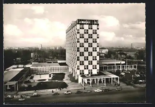 AK Berlin, Das Hilton-Hotel aus der Vogelschau