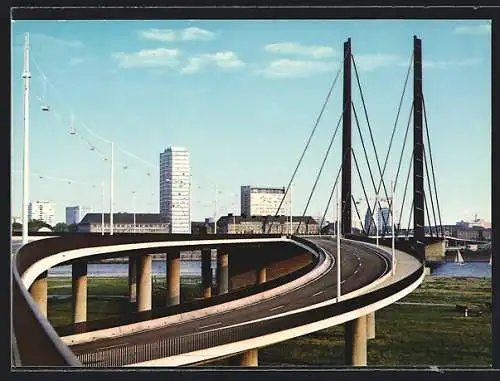 AK Düsseldorf, Rheinkniebrücke mit Blick nach den Neubauten