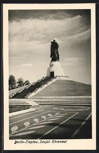 AK Berlin-Treptow, Partie am Sowjet-Ehrenmal