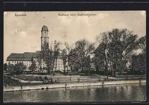 AK Berlin-Spandau, Rathaus vom Stabholzgarten