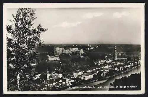 AK Burghausen-Salzach, Ortsansicht, von Österreich aus aufgenommen