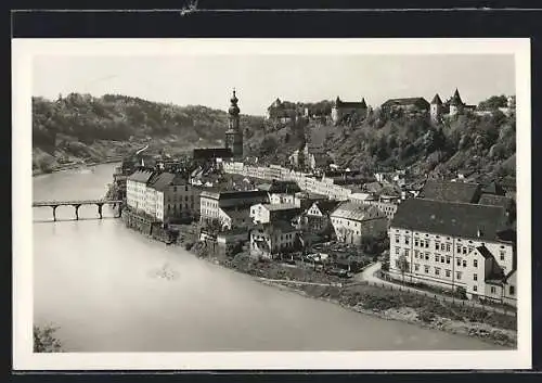 AK Burghausen an der Salzach, Ortsansicht mit Kirche aus der Vogelschau