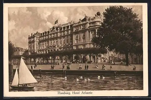 AK Hamburg-St.Georg, Schwäne auf dem Wasser vor dem Hotel Atlantic