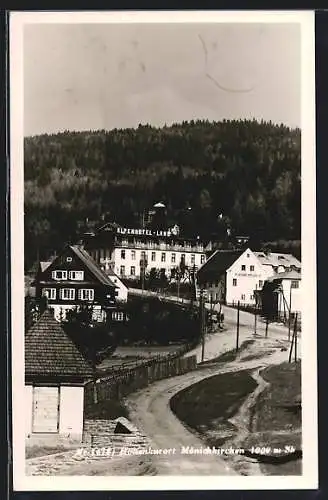 AK Mönichkirchen, Strassenpartie mit Alpenhotel Lang und Pension Pennep