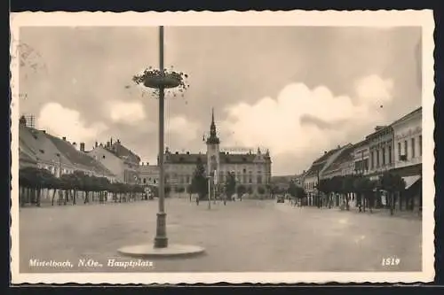 AK Mistelbach, Stadtplatz mit Rathaus / Sparkasse