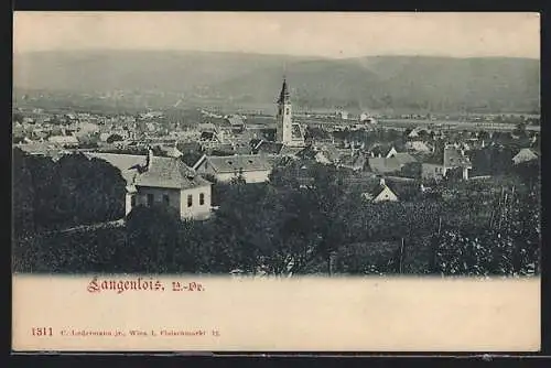 AK Langenlois, Ortsansicht von oben mit Bergpanorama