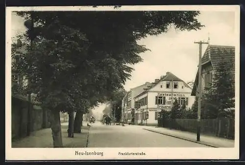 AK Neu-Isenburg, Partie an der Frankfurterstrasse mit Blick auf ein Restaurant