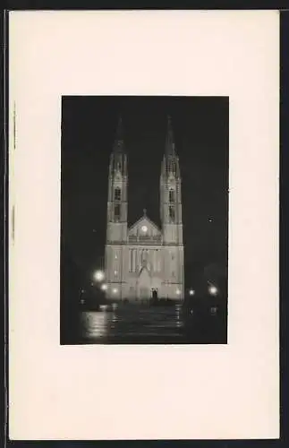Foto-AK Wiesbaden, St. Bartholomäuskirche bei Nacht, 1929