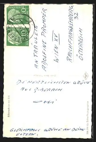 AK Biberach an der Riss, Strassenpartie mit Blick aufs Rathaus