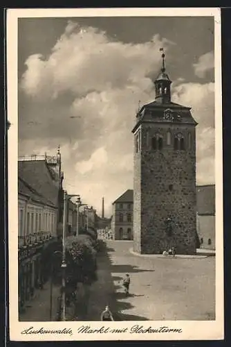 AK Luckenwalde, Markt mit Glockenturm