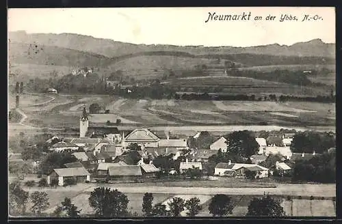 AK Neumarkt an der Ybbs, Ortsansicht mit Kirche aus der Vogelschau