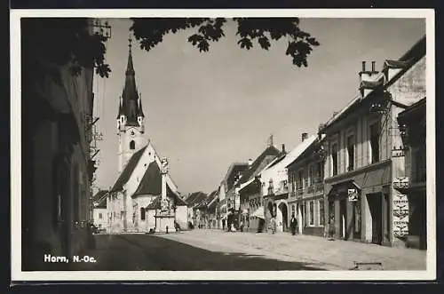 AK Horn, Strassenpartie mit Kirche