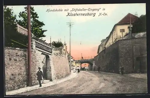 AK Klosterneuburg, Hundskehle mit Stiftskeller-Eingang