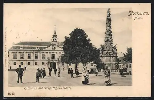 AK Stockerau, Rathaus mit Dreifaltigkeitssäule