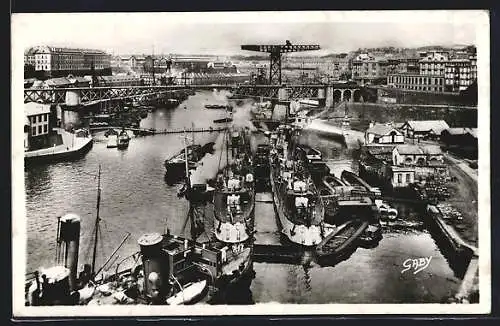 AK Brest, le port du guerre et le Pont National