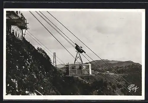 AK Sommet du Mont-Revard, L`Arrivée du Téléphérique, en fond le Nivolet