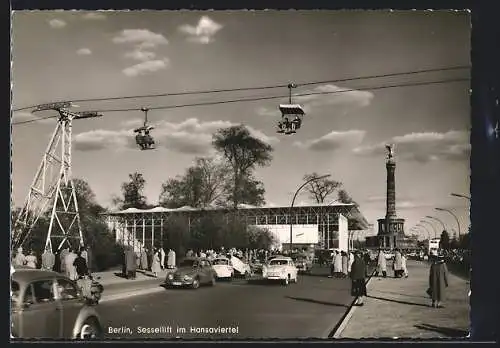 AK Berlin-Tiergarten, Sessellift im Hansaveirtel mit Siegessäule