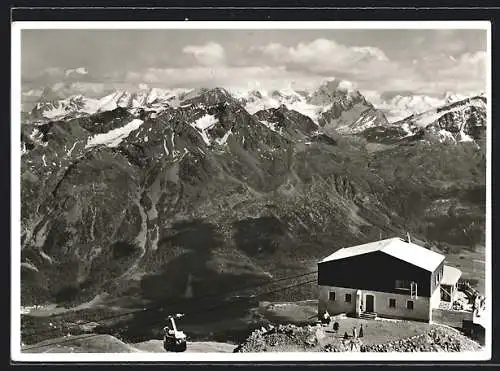 AK St. Moritz, Luftseilbahn Corviglia-Piz Nair vor der Bernina Gruppe