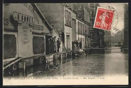 AK Levallois-Perret, Crue de la Seine Janvier 1910, Rue Raspail