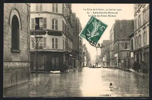 AK Levallois-Perret, Crue de la Seine Janvier 1910, Rue des Freres Herbert