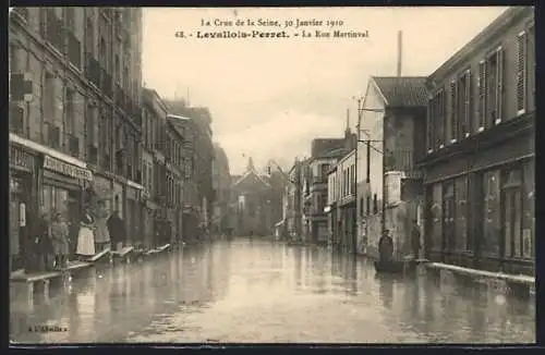 AK Levallois-Perret, La Crue de la Seine 1910, La Rue Martinval, Hochwasser