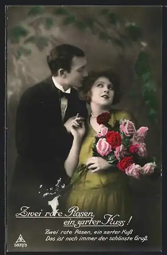 Foto-AK Photochemie Berlin Nr. 5837 /3: Junger Herr begrüsst seine Liebste mit einem Rosenstrauss