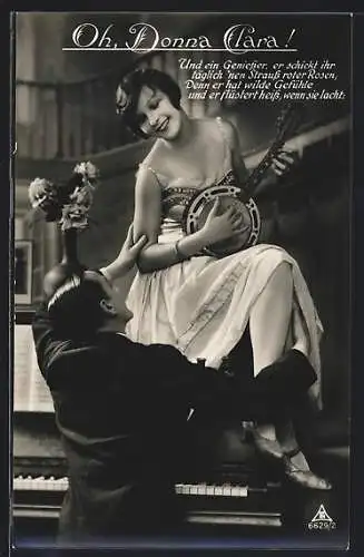 Foto-AK Photochemie Berlin Nr. 6629 /2: Junge schöne Frau spielt Banjo für einen Herren