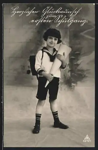 Foto-AK Photochemie Berlin Nr. 5915 /1: Junges Kind im Matrosenhemd mit Schultüte zum Schulanfang
