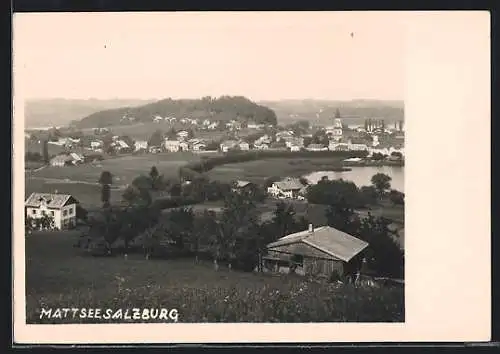 AK Mattsee /Salzburg, Ortsansicht mit See