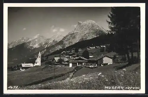 AK Mösern, Ortsansicht mit Bergpanorama