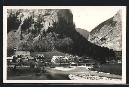 AK Weichselboden, Ortsansicht im Tal