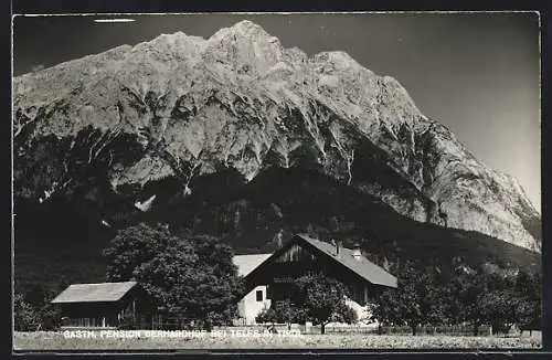 AK Telfs in Tirol, Gasthof-Pension Gerhardhof gegen das Bergmassiv