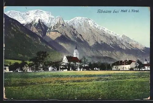 AK Absam bei Hall, Ortsansicht mit der Kirche gegen die Berge