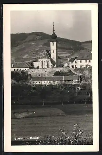 AK Stiefern a. Kamp, Kirche im Ortsbild