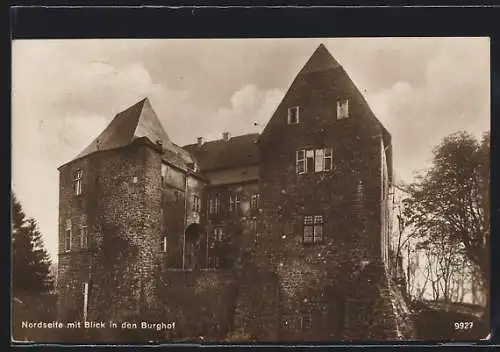 AK Westerburg, Jugendburg d. B. D. J., Nordseite mit Blick in den Burghof