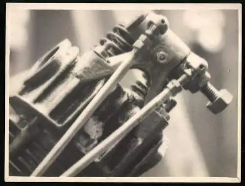 Fotografie Zylinderkopf einer G.N. Engine V-Motor