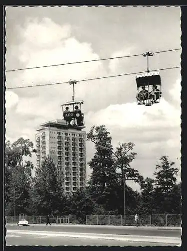 AK Berlin, Seilbahn vor dem Hochhaus im Hansaviertel