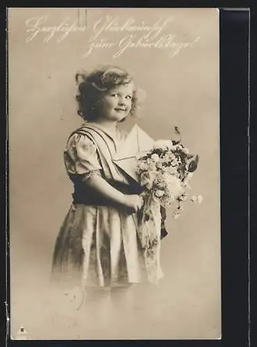 Foto-AK Photochemie Berlin Nr. 6366-1: Kleines Mädchen mit Blumenstrauss und grossem Brief